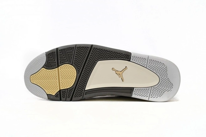 Craft Dust 4 SE DV3742-021 Retro Photon Jordan 1116